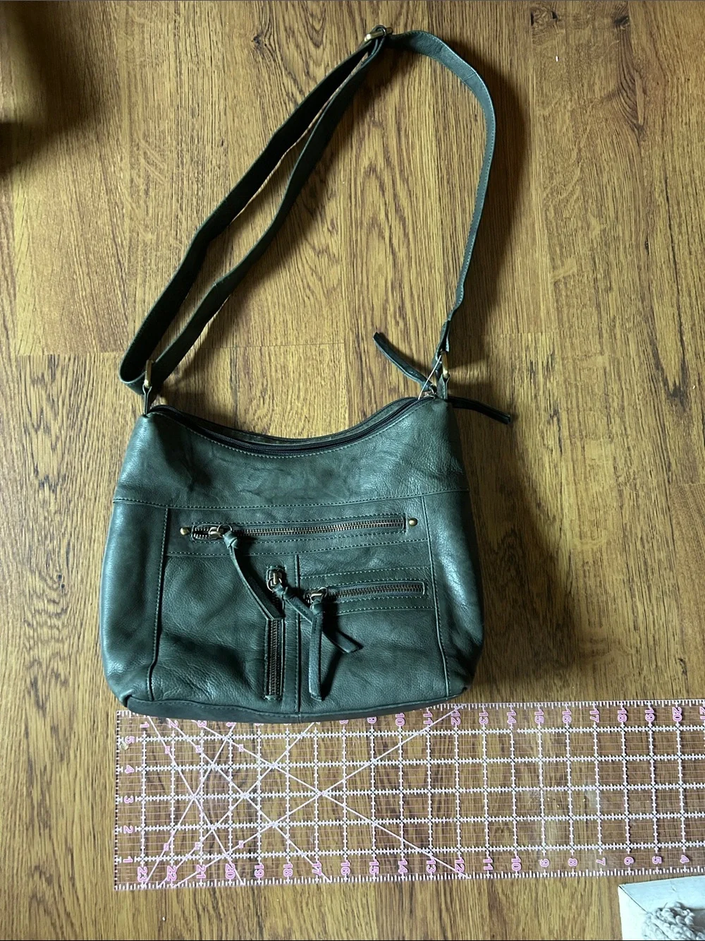 Great American leather works  Green Shoulder Bag with Front Zip Pockets